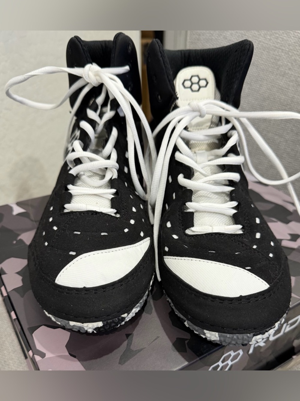 Rudis SF-Tbilisi Wrestling Shoes -Like New- Black on White